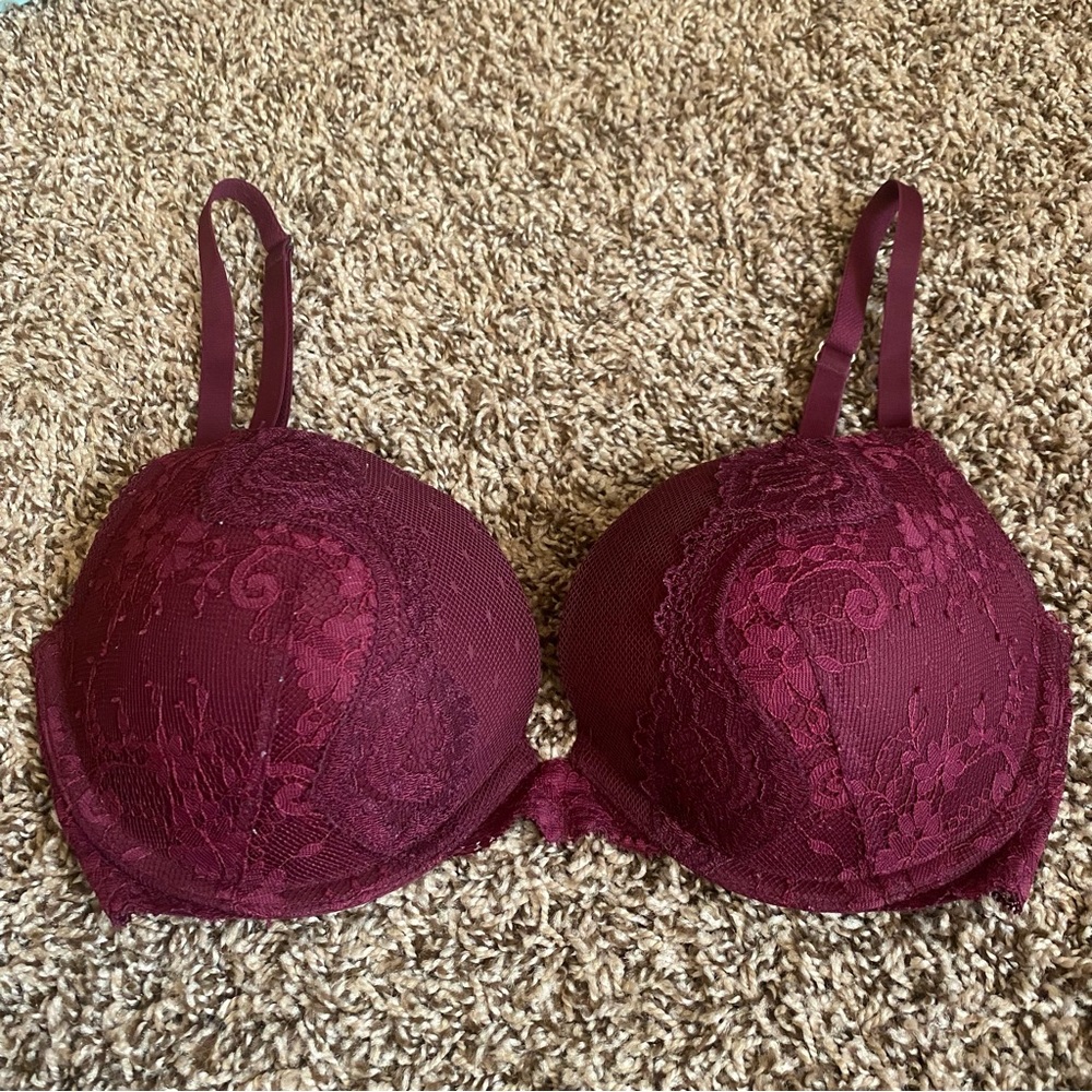 Dark Plum/Burgundy Lacy Push Up 32DD Victoria’s Secret Bra